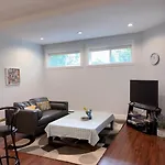 Private 2Bedroom Suite Near Golf And Lake!